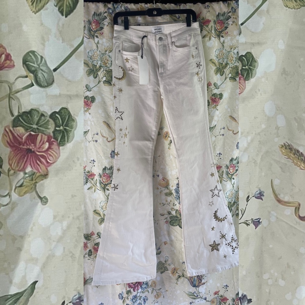 Free People × Driftwood Farrah Embroidered
Flare Jeans - Picture 5 of 7